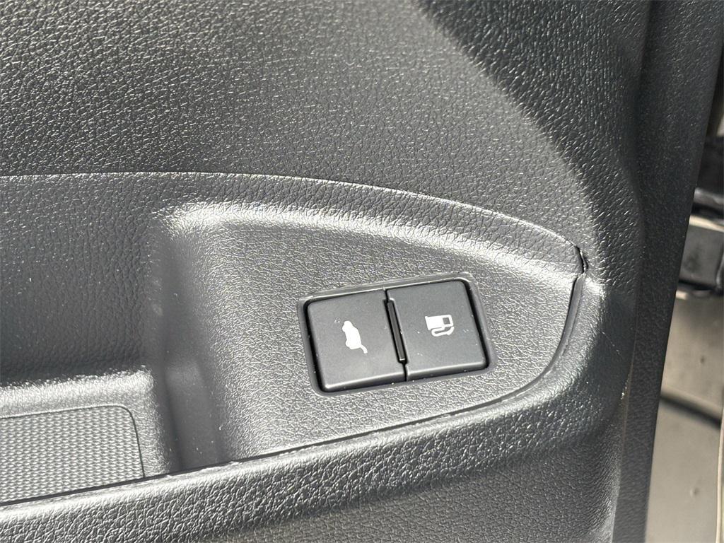 used 2022 Honda Pilot car, priced at $24,992