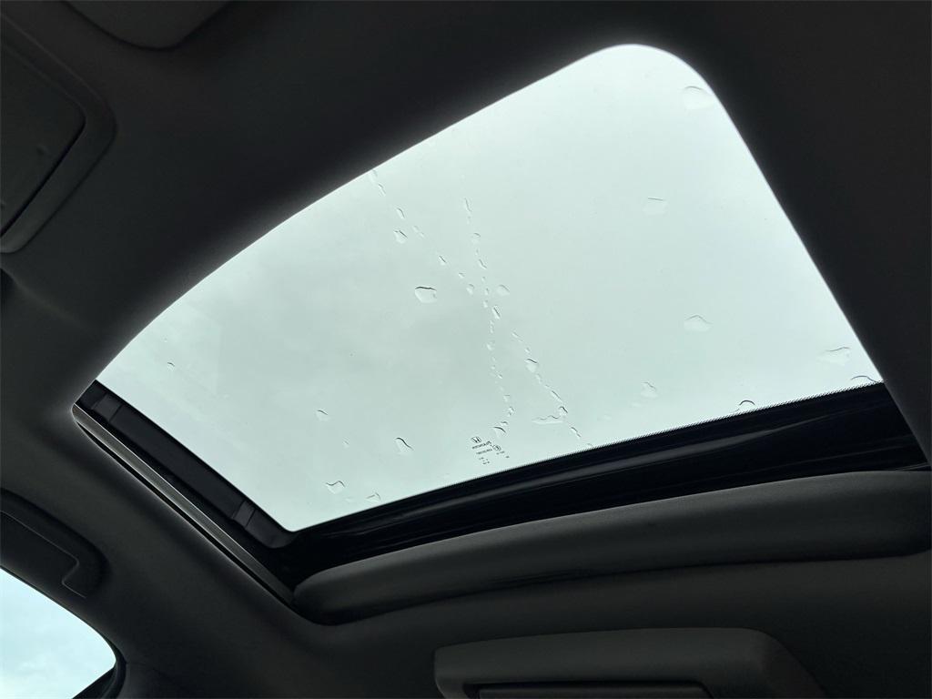 used 2022 Honda Pilot car, priced at $24,992