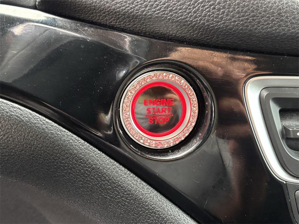 used 2022 Honda Pilot car, priced at $24,992