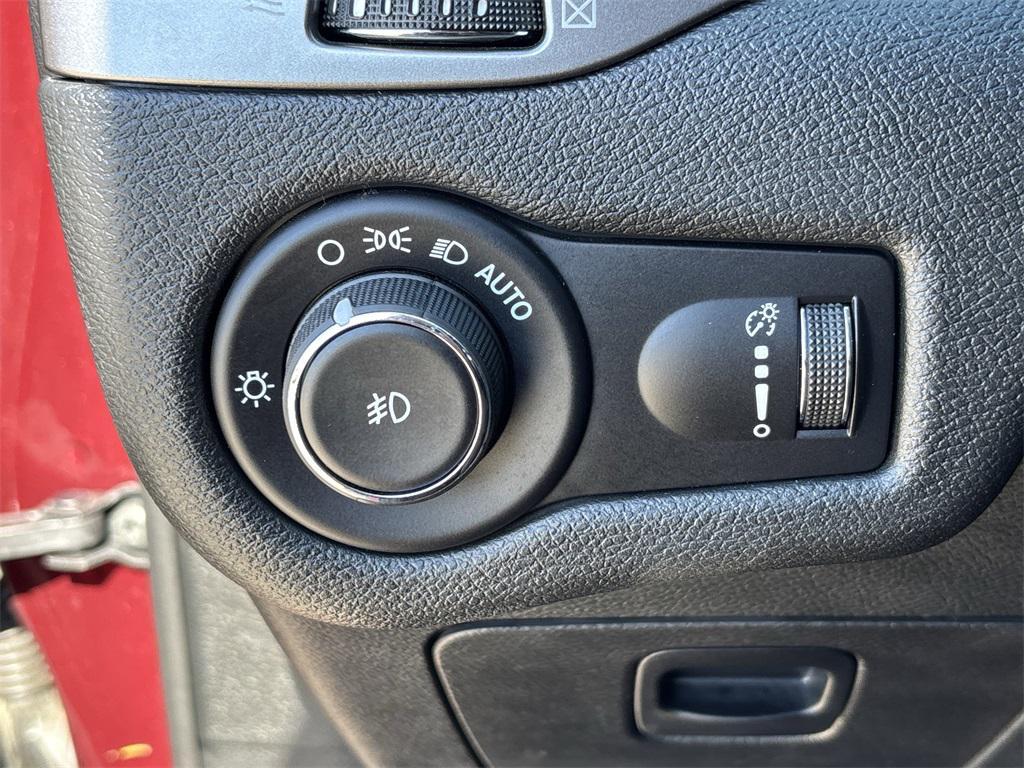 used 2019 Jeep Cherokee car, priced at $14,692