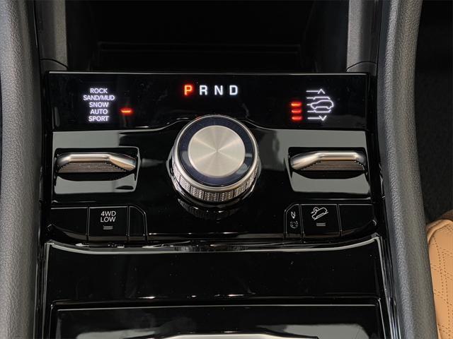 new 2025 Jeep Grand Cherokee car, priced at $55,730