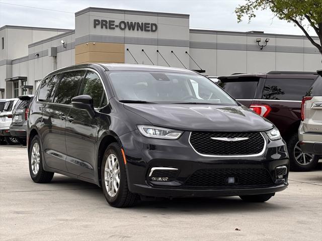 used 2023 Chrysler Pacifica car, priced at $24,988