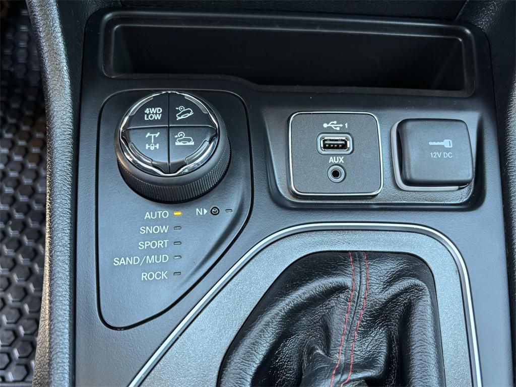 used 2019 Jeep Cherokee car, priced at $23,751
