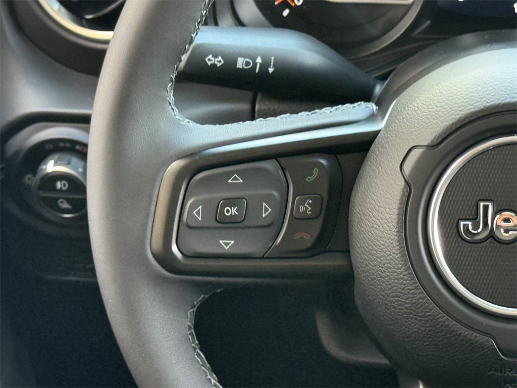 new 2025 Jeep Gladiator car, priced at $46,200