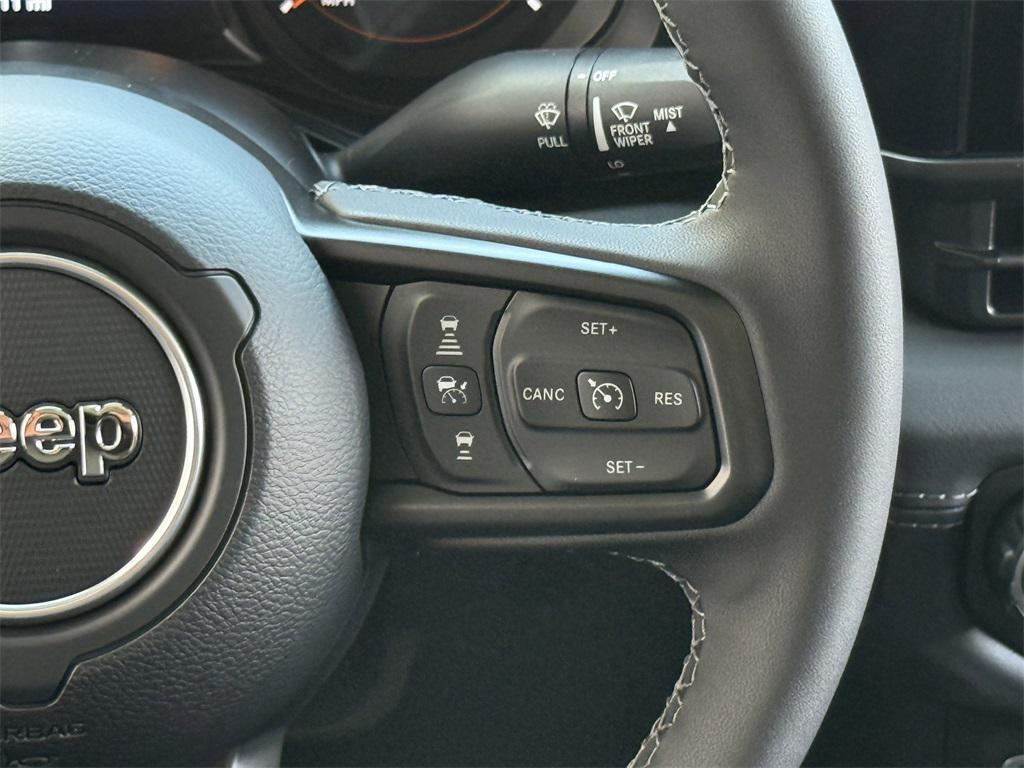 new 2025 Jeep Gladiator car, priced at $46,200