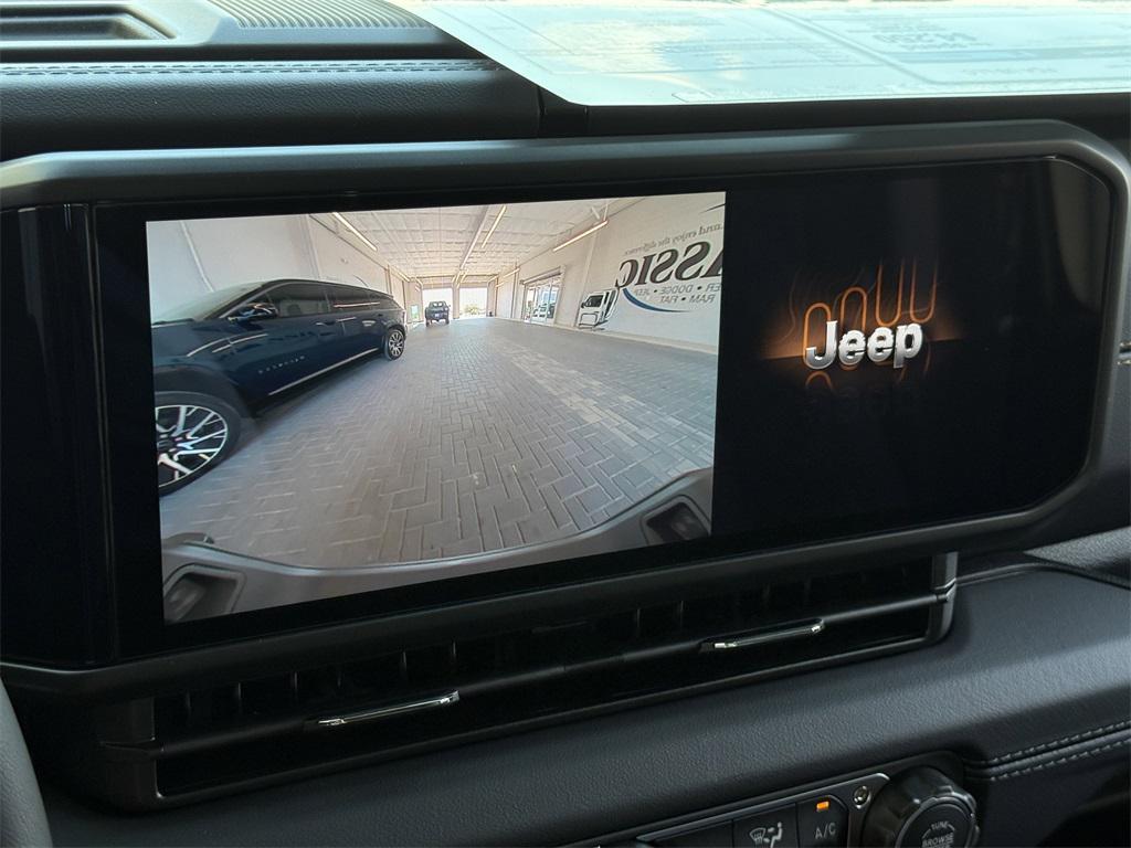 new 2025 Jeep Gladiator car, priced at $46,200