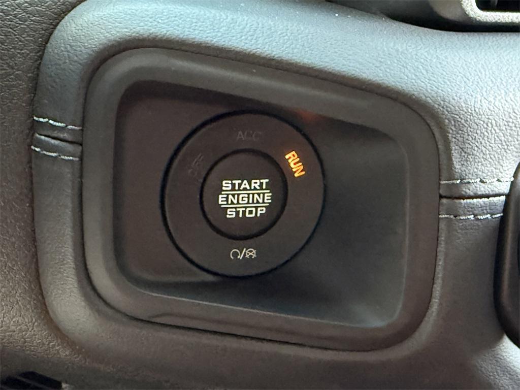 new 2025 Jeep Gladiator car, priced at $46,200