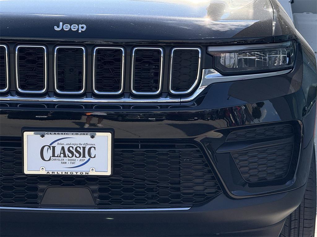 new 2025 Jeep Grand Cherokee car, priced at $38,125
