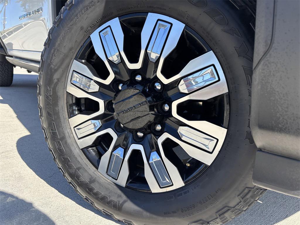 used 2024 GMC Sierra 2500 car, priced at $73,492