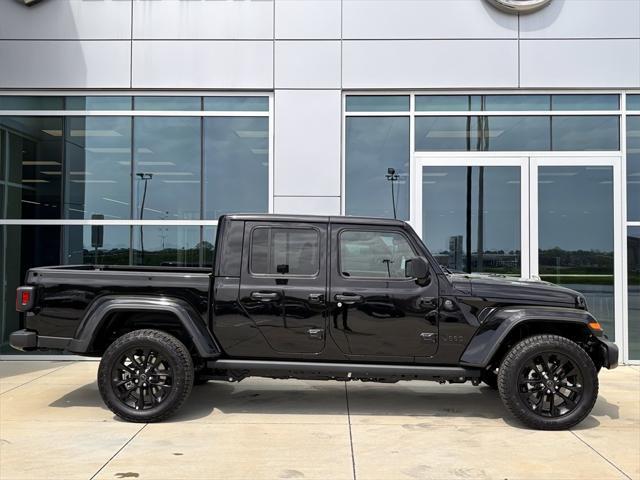 new 2025 Jeep Gladiator car, priced at $41,885