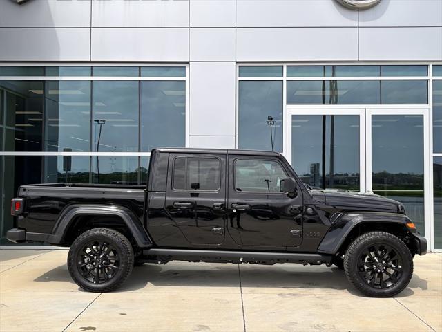 new 2025 Jeep Gladiator car, priced at $37,942