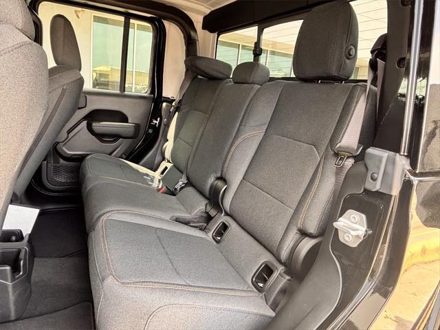 new 2025 Jeep Gladiator car, priced at $37,942