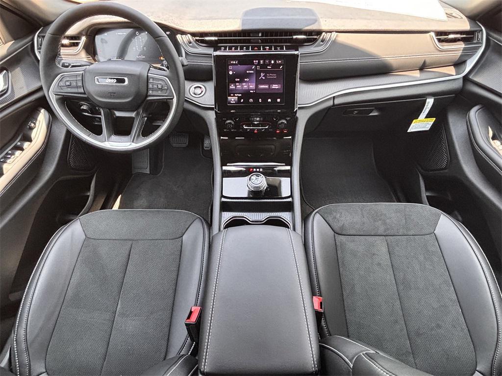 new 2025 Jeep Grand Cherokee L car, priced at $44,225