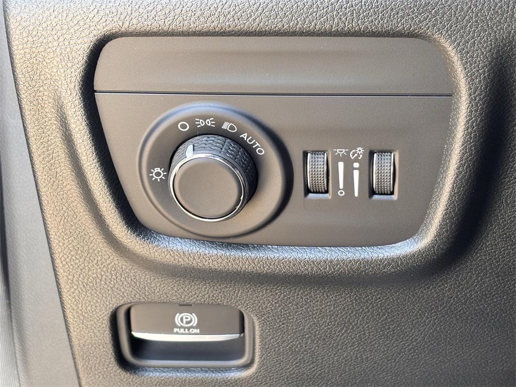 new 2025 Jeep Grand Cherokee L car, priced at $44,225