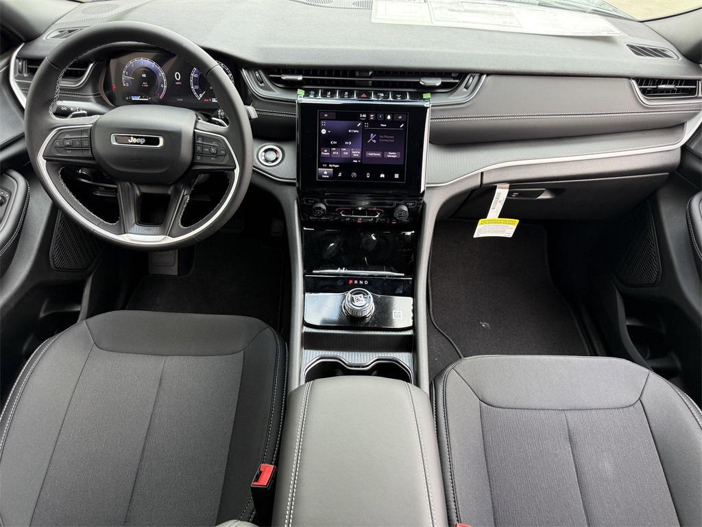 new 2025 Jeep Grand Cherokee car, priced at $34,925