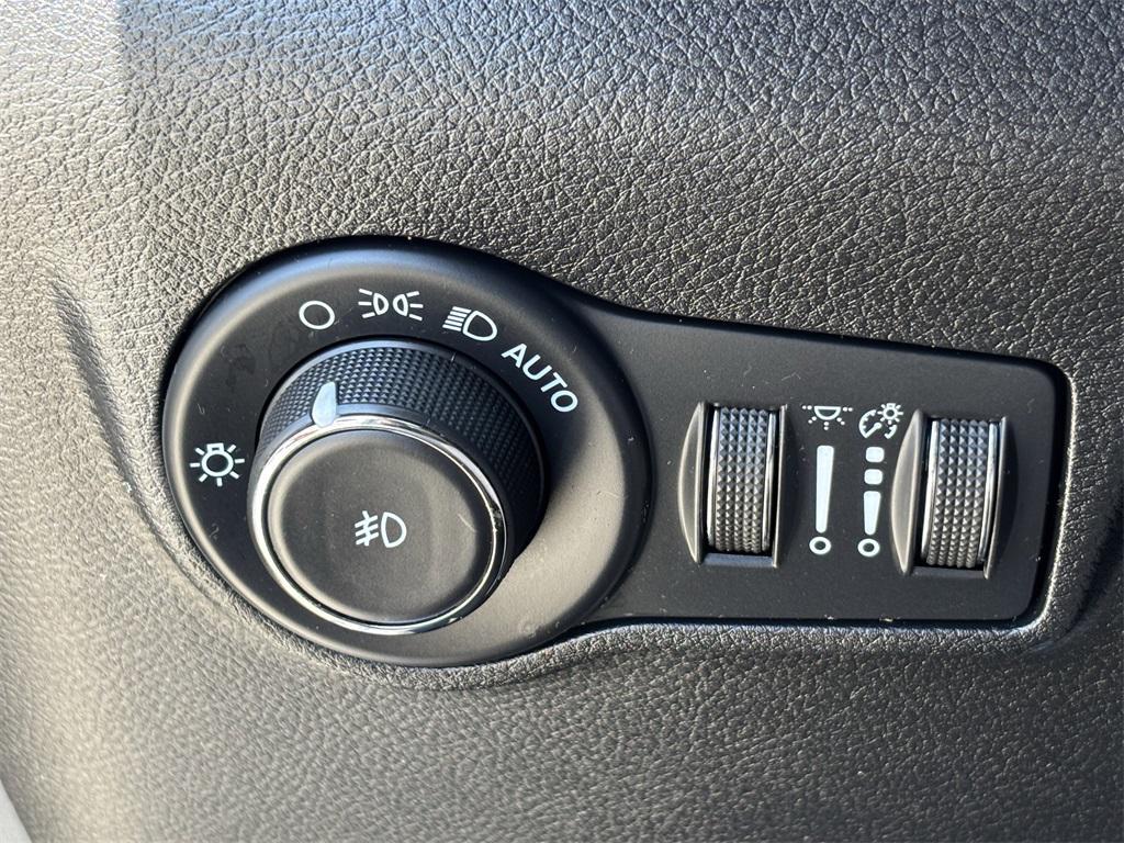 used 2022 Jeep Compass car, priced at $19,392