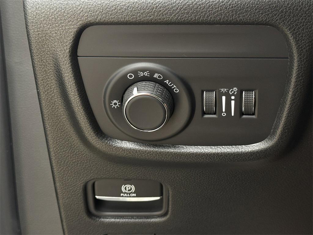 new 2025 Jeep Grand Cherokee L car, priced at $37,125