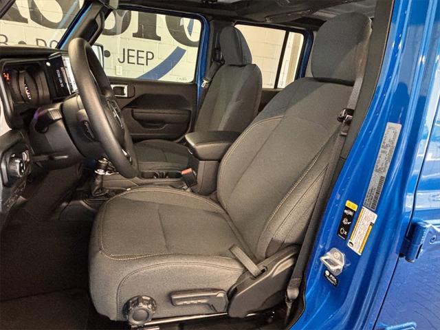 new 2025 Jeep Gladiator car, priced at $38,187