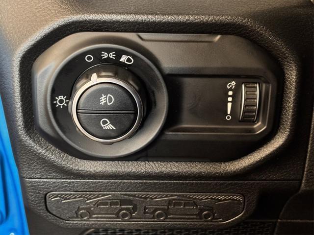 new 2025 Jeep Gladiator car, priced at $41,885