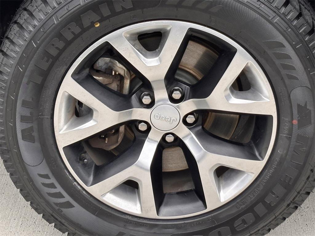 used 2017 Jeep Cherokee car, priced at $18,991