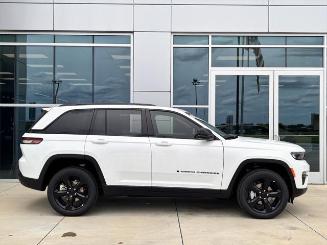 new 2025 Jeep Grand Cherokee car, priced at $49,724