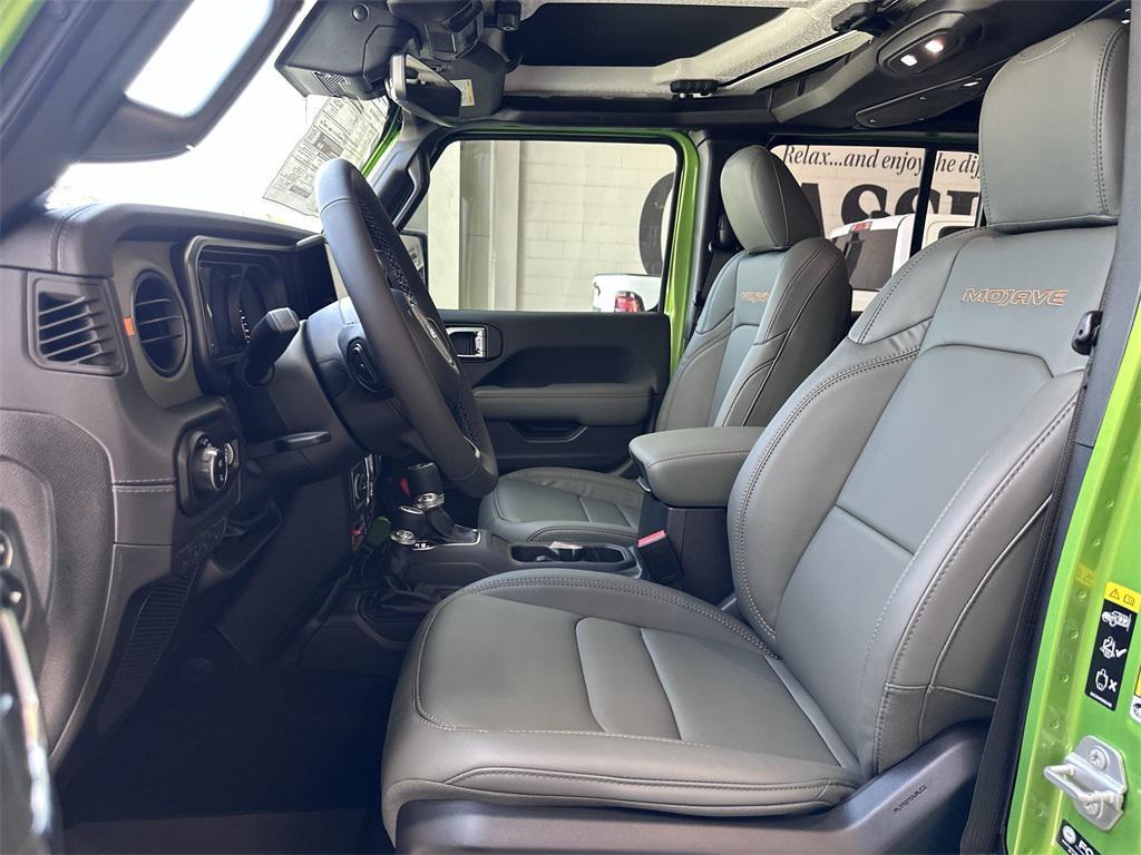 new 2025 Jeep Gladiator car, priced at $58,915
