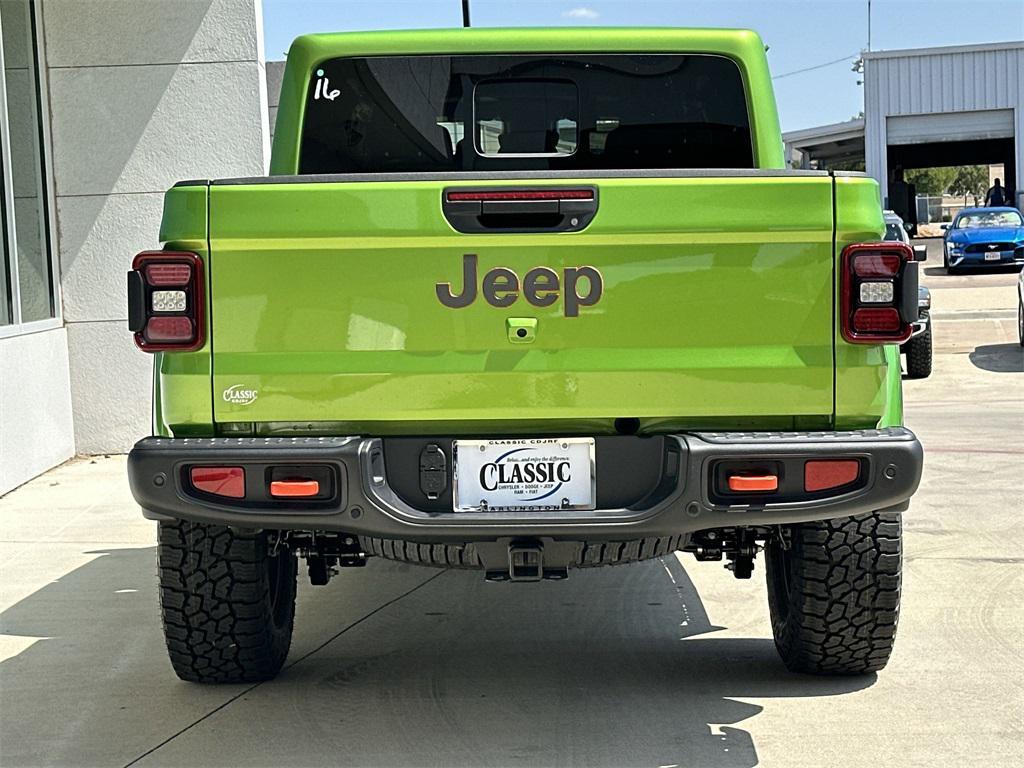new 2025 Jeep Gladiator car, priced at $58,915