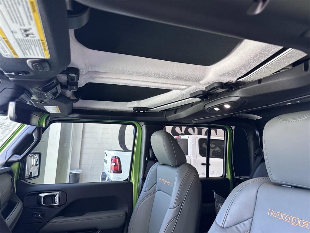 new 2025 Jeep Gladiator car, priced at $58,915