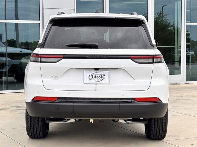 new 2025 Jeep Grand Cherokee car, priced at $39,185