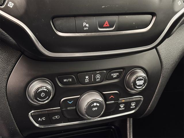 used 2020 Jeep Cherokee car, priced at $19,296