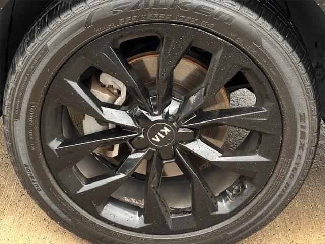 used 2021 Kia Sorento car, priced at $26,491