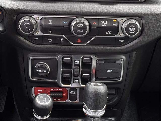 new 2025 Jeep Wrangler car, priced at $47,990