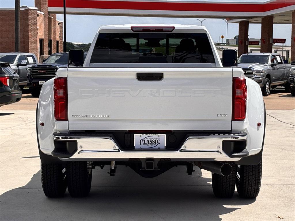 used 2025 Chevrolet Silverado 3500 car, priced at $76,492