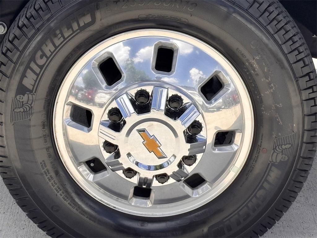 used 2025 Chevrolet Silverado 3500 car, priced at $76,492
