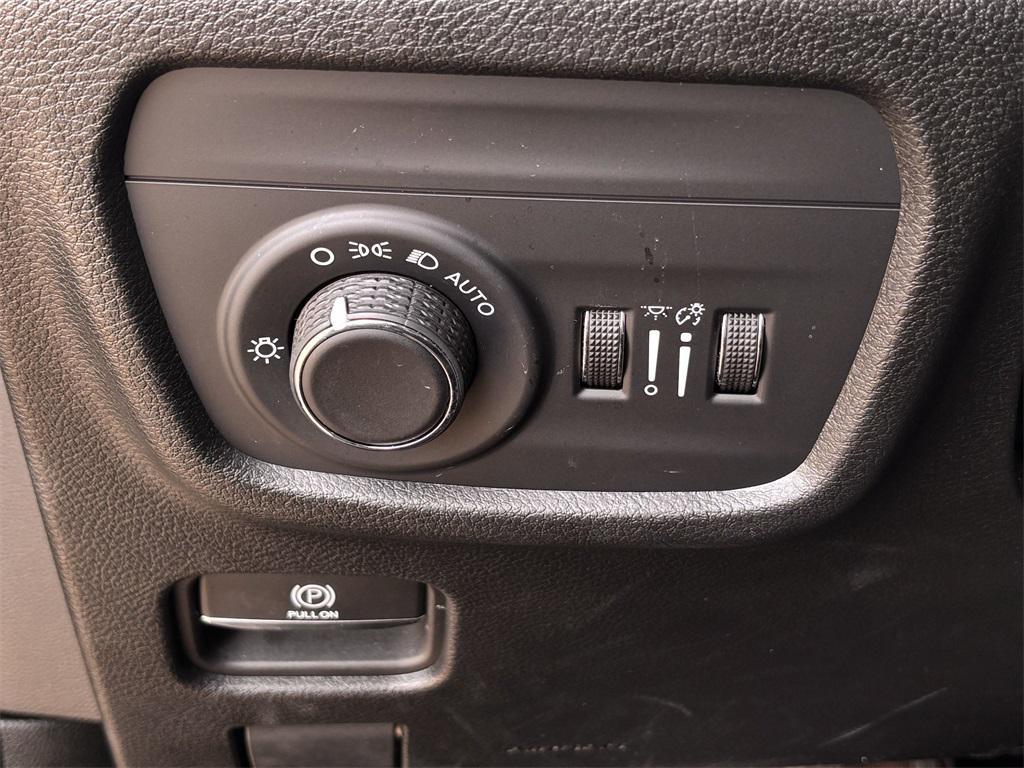 used 2022 Jeep Grand Cherokee L car, priced at $29,992
