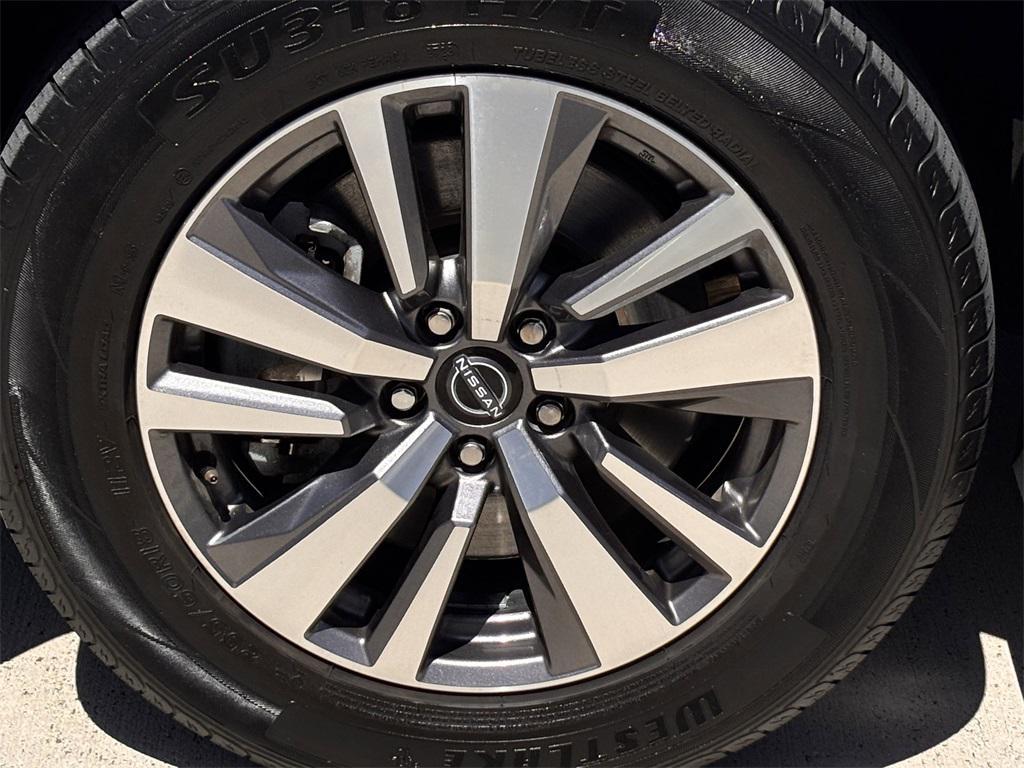 used 2022 Nissan Pathfinder car, priced at $25,192