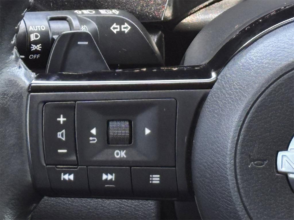 used 2022 Nissan Pathfinder car, priced at $25,192