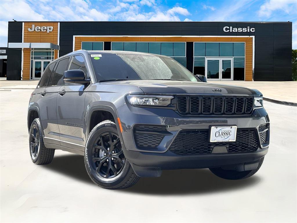 new 2025 Jeep Grand Cherokee car, priced at $40,480