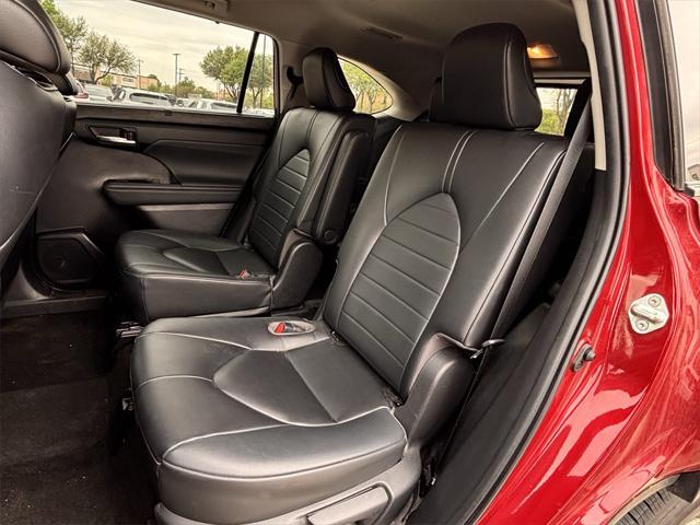 used 2023 Toyota Highlander car, priced at $39,988