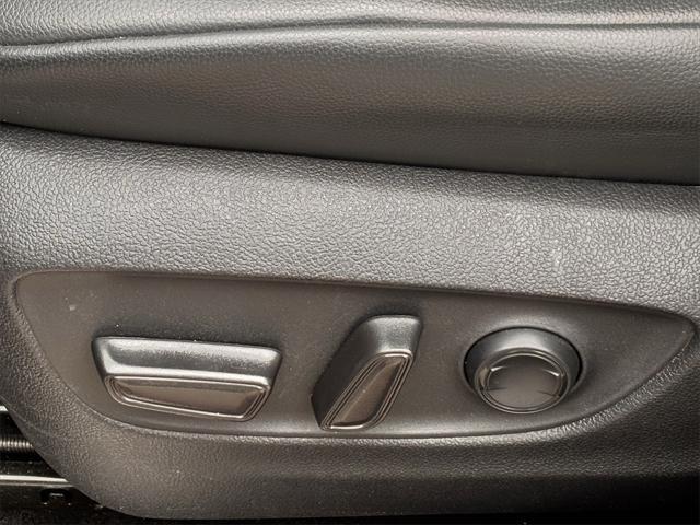 used 2023 Toyota Highlander car, priced at $39,988