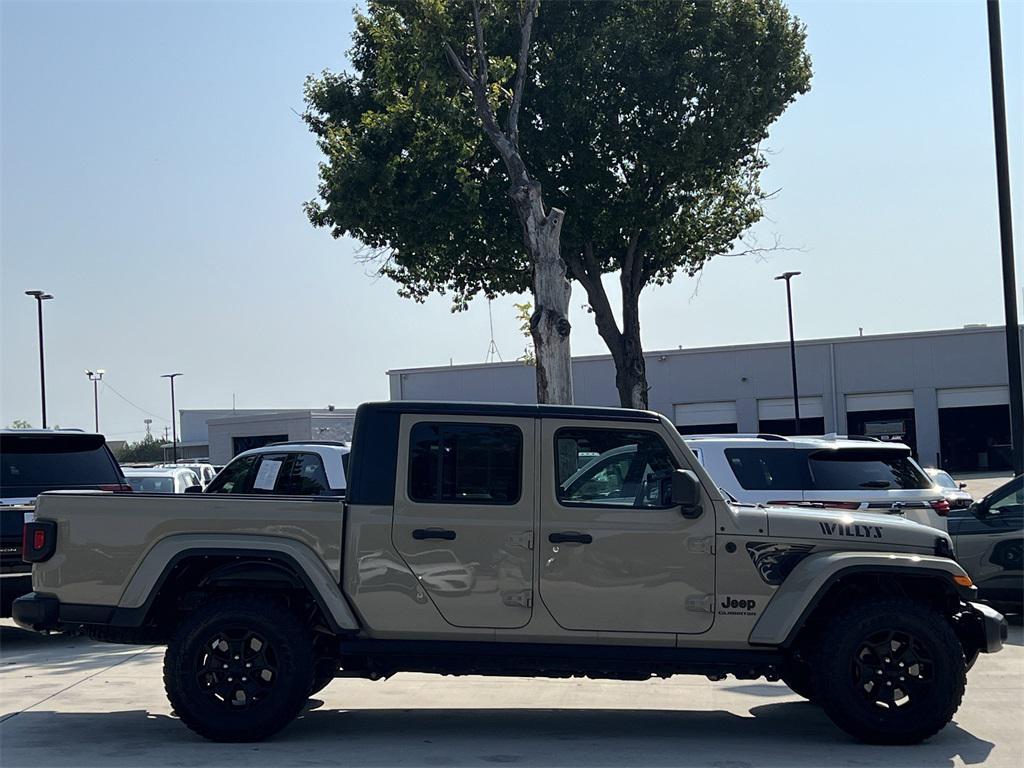 used 2022 Jeep Gladiator car, priced at $30,681