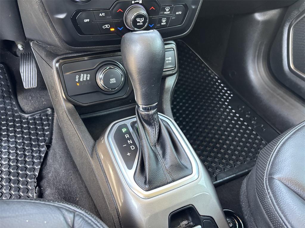 used 2022 Jeep Renegade car, priced at $18,991