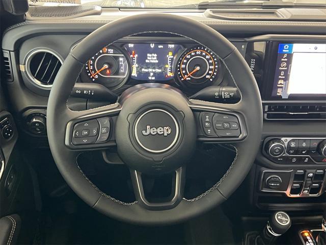 new 2025 Jeep Gladiator car, priced at $45,334
