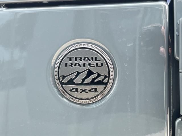 new 2025 Jeep Gladiator car, priced at $45,334