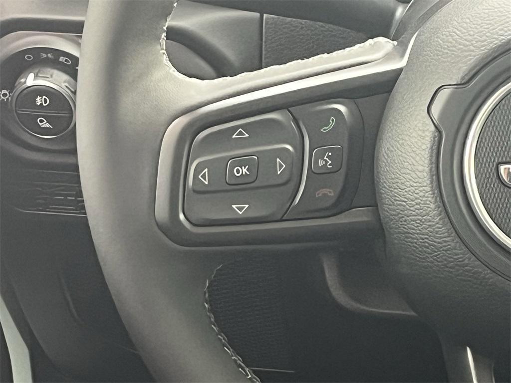 new 2025 Jeep Gladiator car, priced at $51,450