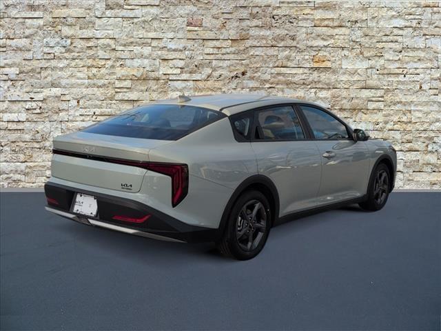 new 2025 Kia K4 car, priced at $23,335