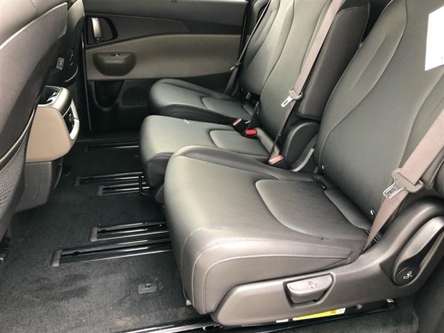 new 2025 Kia Carnival car, priced at $41,175
