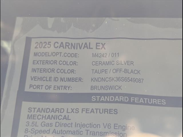 new 2025 Kia Carnival car, priced at $41,175