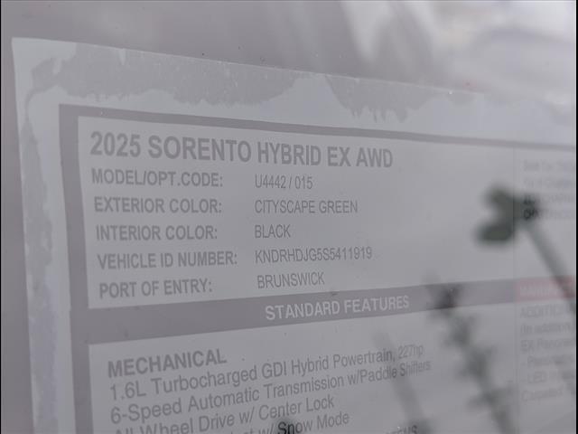 new 2025 Kia Sorento Hybrid car, priced at $41,495