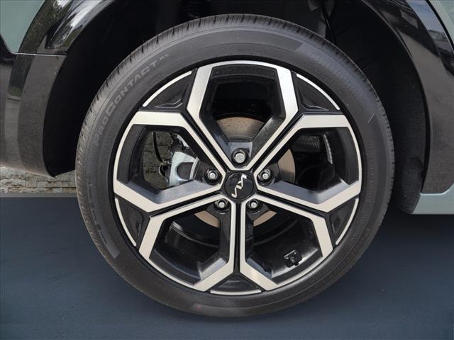 new 2025 Kia Niro car, priced at $33,195